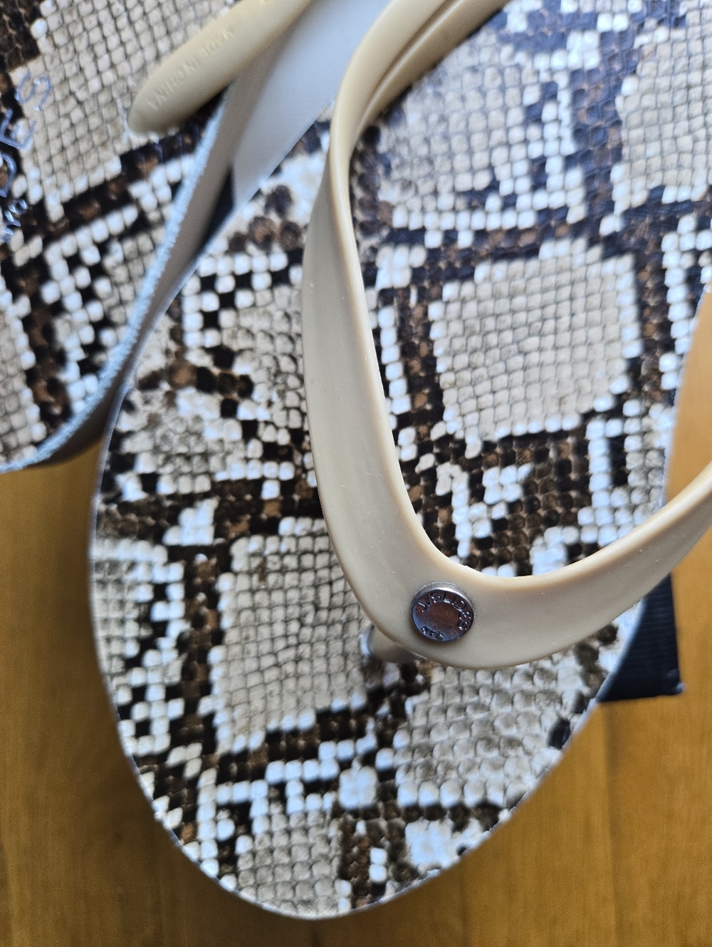 J Slides Python Print Flip Flops - Picture 3 of 5